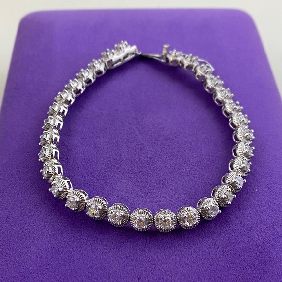 💛 Sterling Silver CZ Tennis Bracelet - Picture 4 of 6
